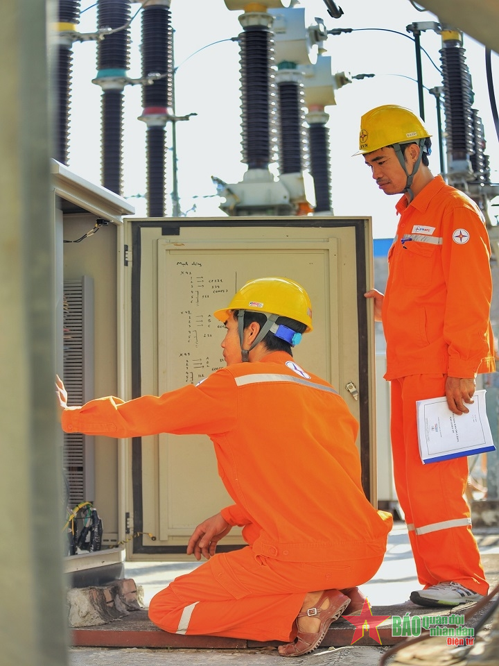 Tiêu thụ điện miền Bắc lập đỉnh mới